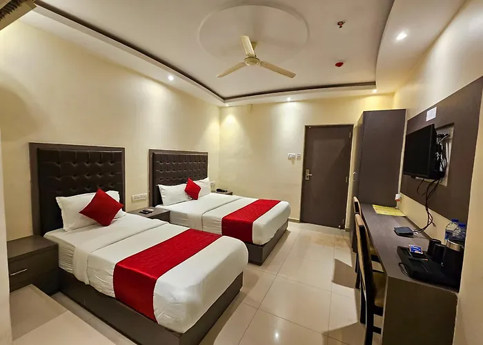 Hotel Bkc Inn - Near Trade Center, Visa Consulate