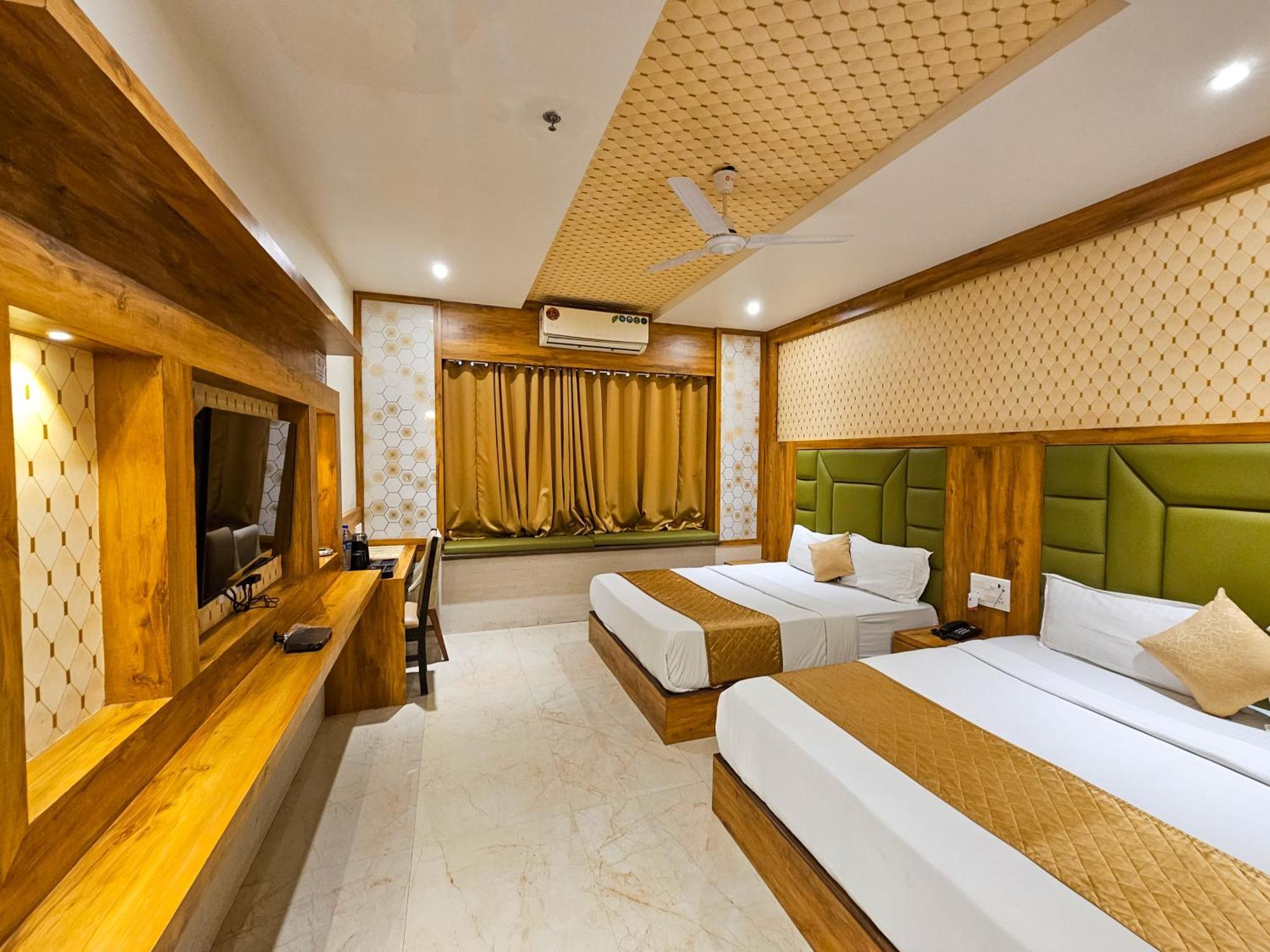 होटल Bkc - Near Trade Center, Visa Consulate 3*